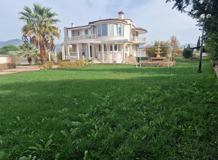 villa 450 sq.m for sale in Vasilika- Agia Paraskeui - Thessaloniki Halkidikeys.com