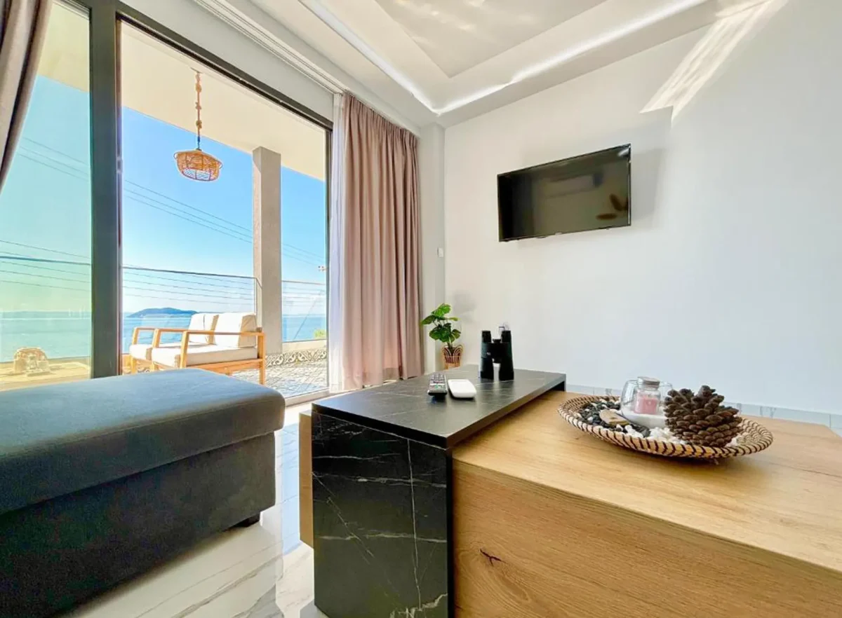 N.M Seafront suite , Neos Marmaras sithonia