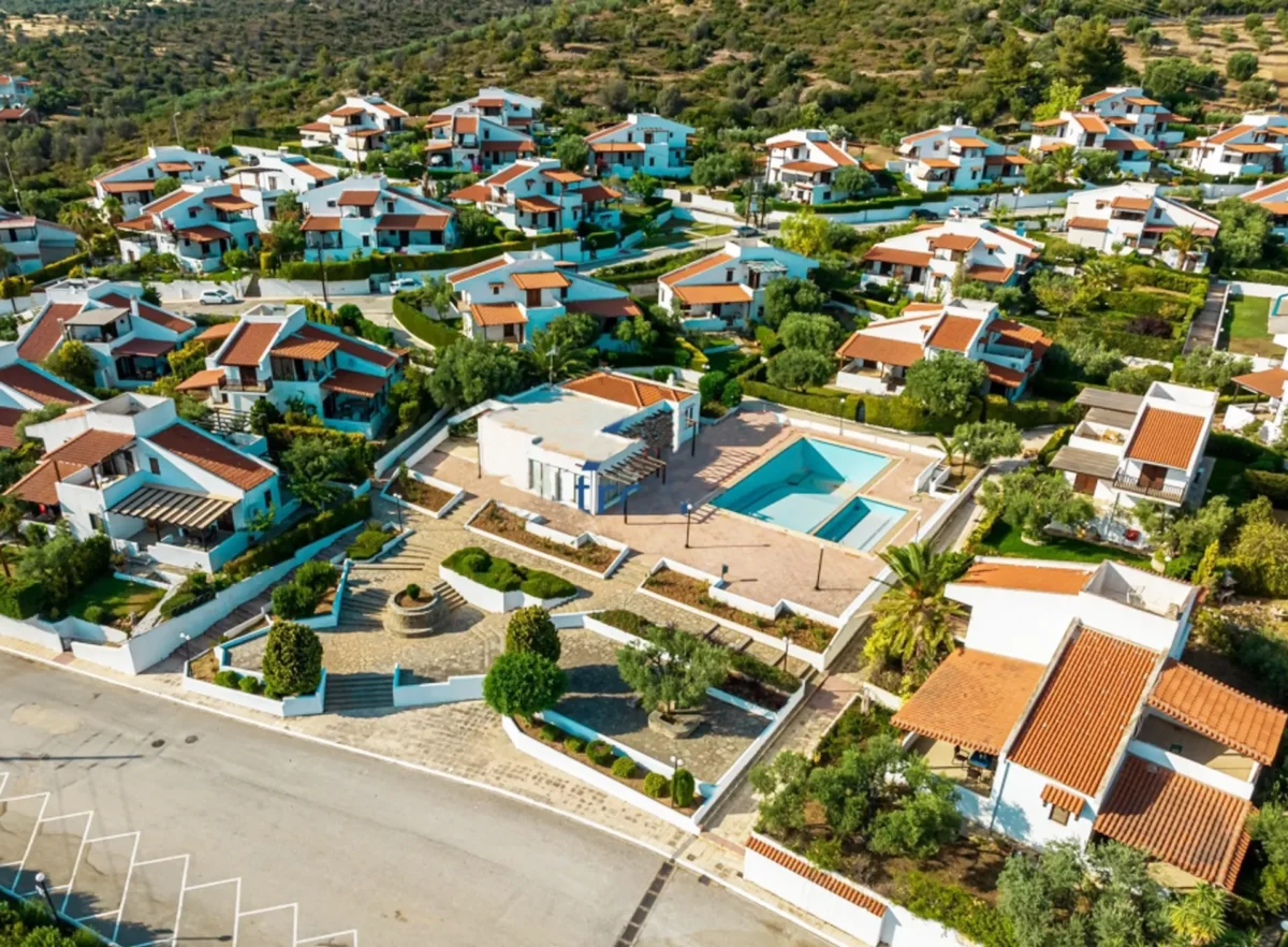 Terra Bianca, Shared Pool Gerakini Sithonia Halkdiki